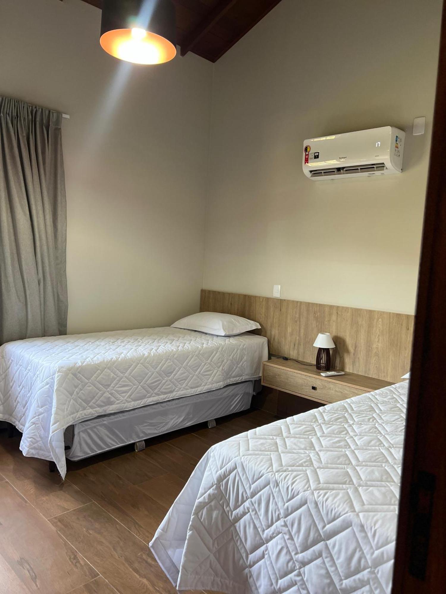 Terras Claras Pousada E Lazer Alfredo Chaves Ngoại thất bức ảnh
